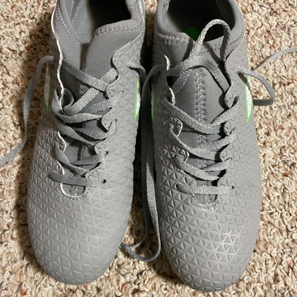 Indoor soccer cleats - Picture 2 of 3